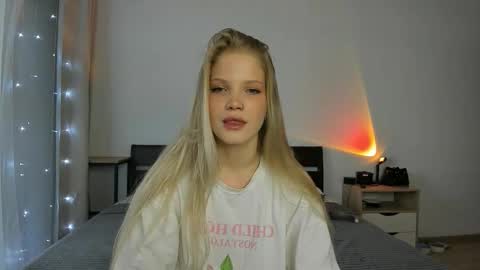 Chloe online show from 28, 10, 2025