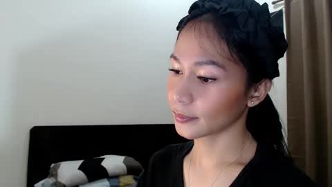 Snapshot of xlovely_destinyx chatting on 5, 2, 2026 Alice online show from 5, 2, 2026