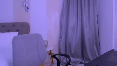 Naomi Nash online show from 7, 2, 2025