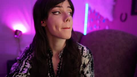 Bella Bondai online show from 28, 1, 2025