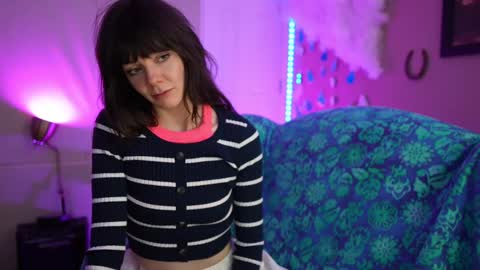 Bella Bondai online show from 26, 2, 2025