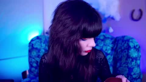 Bella Bondai online show from 30, 9, 2025