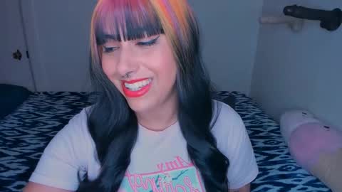 Rae  online show from 5, 12, 2024