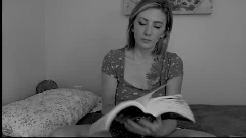 xpbunni online show from 9, 9, 2025