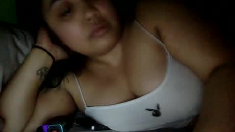 Snapshot of xravemommydezzx chatting on 4, 12, 2025 Desiree online show from 4, 12, 2025