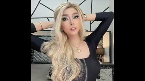 xsexysucker online show from 7, 7, 2026