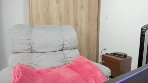 Hellen Sofia instagram hellen5546 online show from 24, 3, 2026