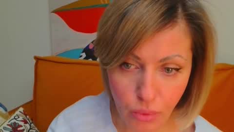 xvaleriax0 online show from 3, 2, 2026