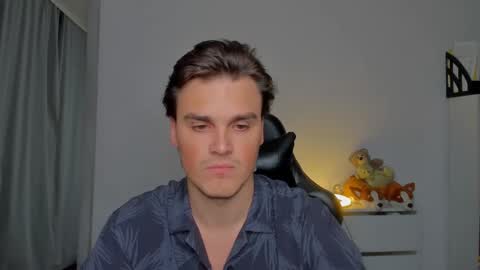 Snapshot of xx_raul_xx_ chatting on 24, 9, 2025 raul online show from 24, 9, 2025