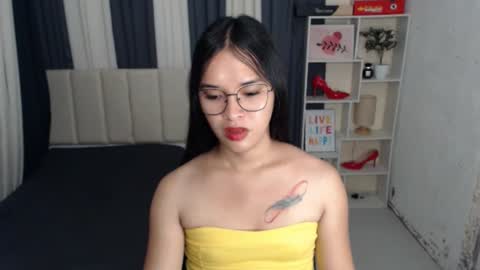 CHLOES ROOM online show from 12, 9, 2025