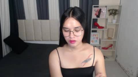 CHLOES ROOM online show from 14, 10, 2025