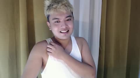 Snapshot of xxhotloyd_cummerx chatting on 10, 2, 2026 Loyd online show from 10, 2, 2026