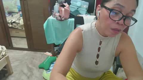 Snapshot of xxsexypinayxx chatting on 12, 4, 2026 xxsexypinayxx online show from 12, 4, 2026