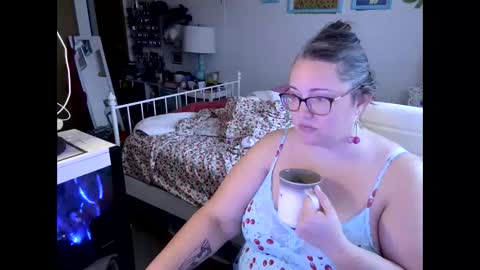 Strawberry Jane online show from 7, 3, 2025