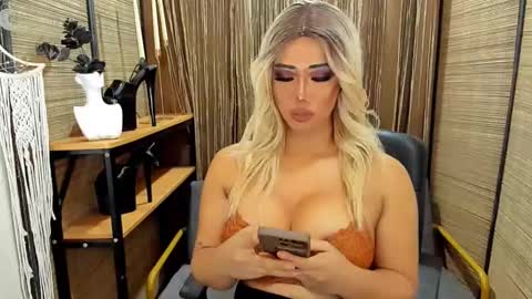 xxtastefullayeshaxx online show from 15, 1, 2025