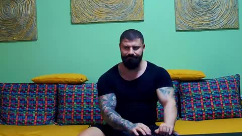 Xtream Leonard online show from 5, 2, 2025