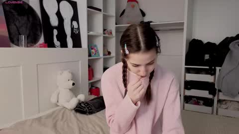 Snapshot of xxx_hotbae_xxx chatting on 3, 2, 2026 Eva online show from 3, 2, 2026