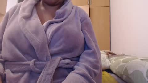 Snapshot of xxxbustybabe27x chatting on 15, 2, 2025 Ayanda online show from 15, 2, 2025