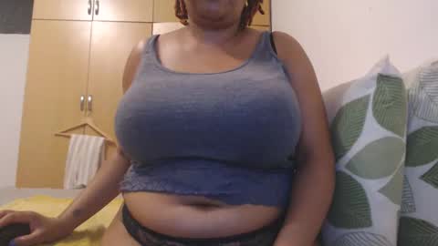 Snapshot of xxxbustybabe27x chatting on 28, 2, 2025 Ayanda online show from 28, 2, 2025