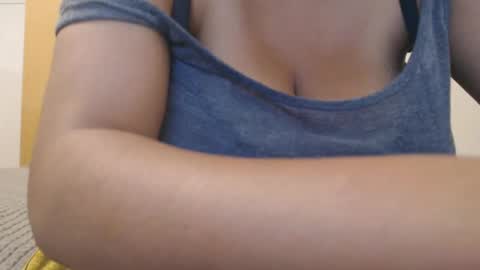Snapshot of xxxbustybabe27x chatting on 9, 3, 2025 Ayanda online show from 9, 3, 2025