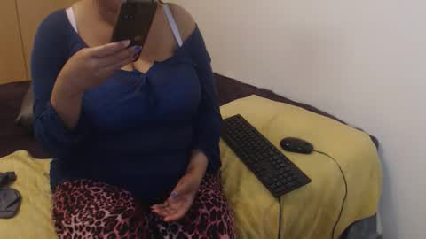 Snapshot of xxxbustybabe27x chatting on 11, 9, 2025 Ayanda online show from 11, 9, 2025