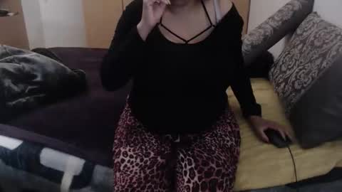Snapshot of xxxbustybabe27x chatting on 9, 10, 2025 Ayanda online show from 9, 10, 2025