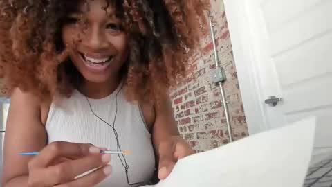 Danielle online show from 3, 2, 2025