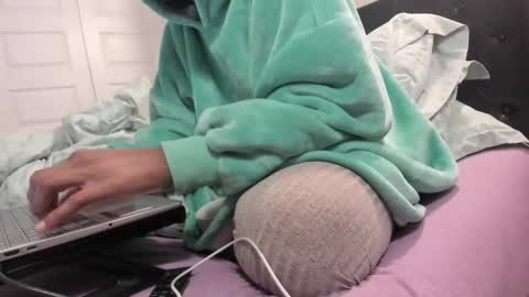 Danielle online show from 4, 3, 2025