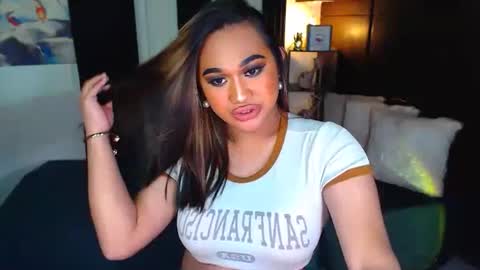 Snapshot of xxxgiganticoliviacummerxxx chatting on 19, 12, 2024 OLIVIA online show from 19, 12, 2024