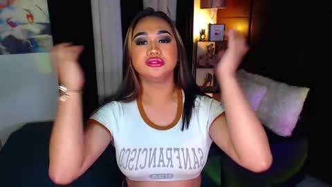 Snapshot of xxxgiganticoliviacummerxxx chatting on 21, 12, 2024 OLIVIA online show from 21, 12, 2024