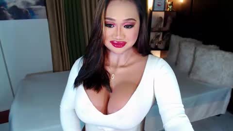 Snapshot of xxxgiganticoliviacummerxxx chatting on 11, 2, 2025 OLIVIA online show from 11, 2, 2025