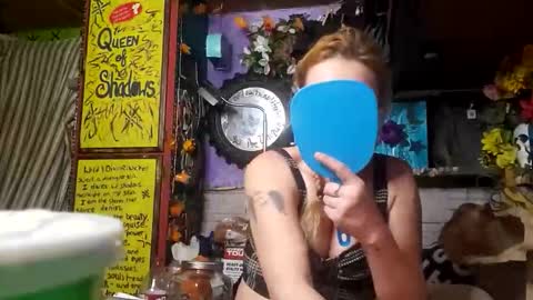 Snapshot of xxxqueenmandydickenz chatting on 25, 2, 2026 XXXQueenMandyDickenz online show from 25, 2, 2026