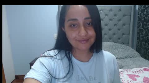 Snapshot of xxxvenus888 chatting on 17, 2, 2025 Lunhaa   online show from 17, 2, 2025