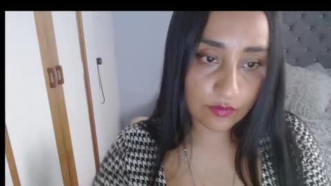 Snapshot of xxxvenus888 chatting on 17, 2, 2025 Lunhaa   online show from 17, 2, 2025