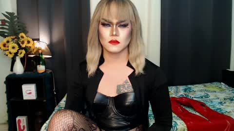 Snapshot of xyournightmarequeenx chatting on 21, 1, 2025 QueenMarina online show from 21, 1, 2025