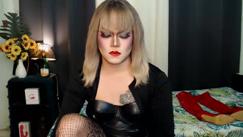 Snapshot of xyournightmarequeenx chatting on 24, 1, 2025 QueenMarina online show from 24, 1, 2025