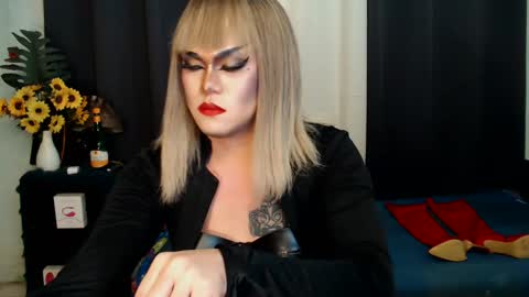 Snapshot of xyournightmarequeenx chatting on 17, 2, 2025 QueenMarina online show from 17, 2, 2025