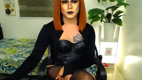 Snapshot of xyournightmarequeenx chatting on 4, 6, 2026 QueenMarina online show from 4, 6, 2026