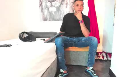 Sr. Y0ung Master online show from 28, 11, 2025