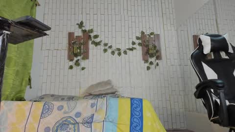 yacksson_lawrence online show from 12, 1, 2025