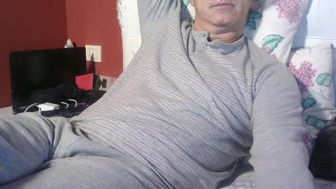 Snapshot of yahe2010 chatting on 31, 1, 2025 grillino online show from 31, 1, 2025