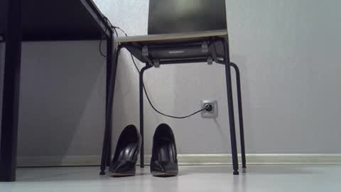 Dina online show from 4, 12, 2025