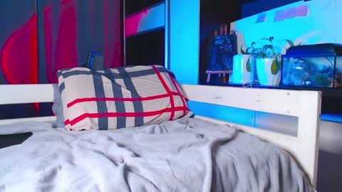 Snapshot of yan_rizen chatting on 19, 12, 2024 Yan online show from 19, 12, 2024