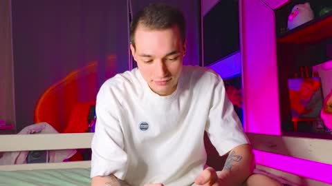 Snapshot of yan_rizen chatting on 7, 2, 2025 Yan online show from 7, 2, 2025