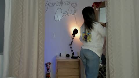 YANDRA CELIS online show from 18, 1, 2025