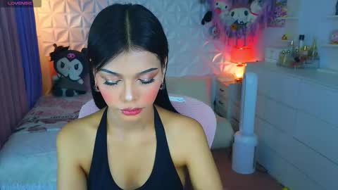 YANG AUDREY LONE online show from 3, 10, 2025