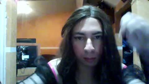 Yasmin Paez online show from 5, 1, 2025