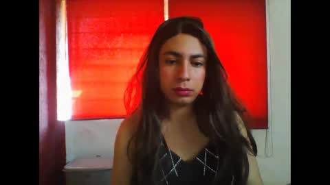 Yasmin Paez online show from 8, 11, 2025