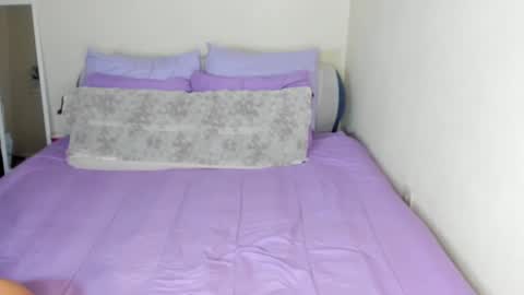 Yasmina online show from 9, 12, 2024