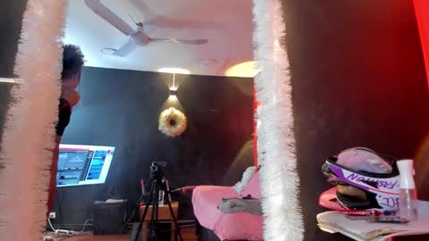 YAYA online show from 3, 12, 2025